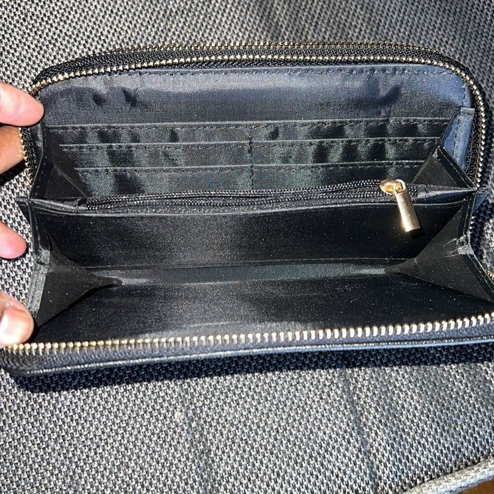 Wallet    - Picture 7 of 7